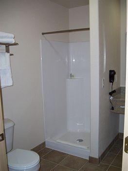 ווקשה Airport Lodge מראה חיצוני תמונה
